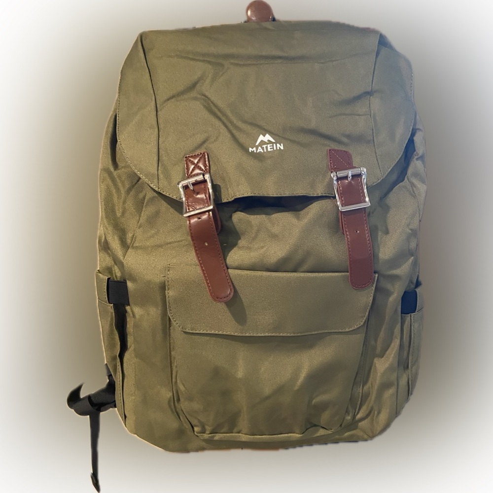 MATEIN Travel Laptop Backpack Lightweight USB Charging Port Fit 17 Inch Laptop